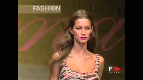 gisele ysl swim 2000|Gisele Bundchen Blumarine Spring Summer 2000 .